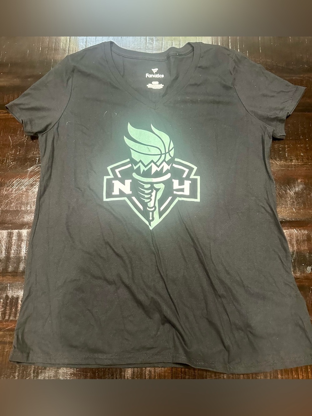 Fanatics NY Liberty WNBA Women’s Graphic V-Neck Tee in Black